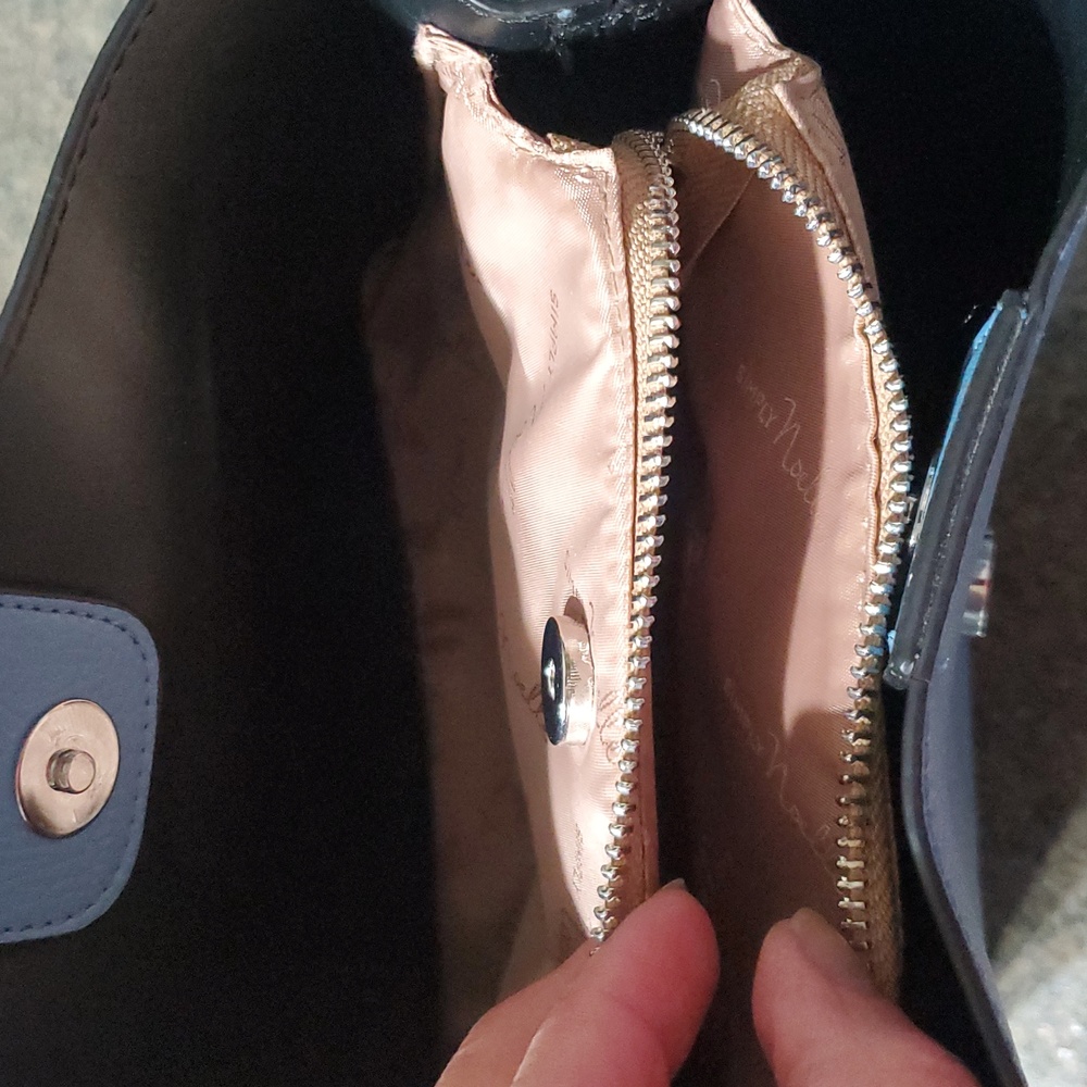 Purse - Picture 3 of 6